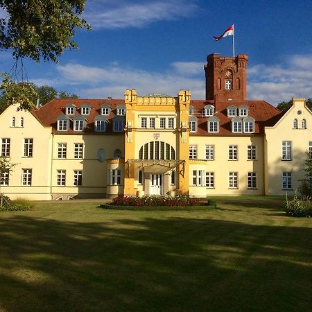 Schloss Lelkendorf - Fewo Parkblick Exterior foto