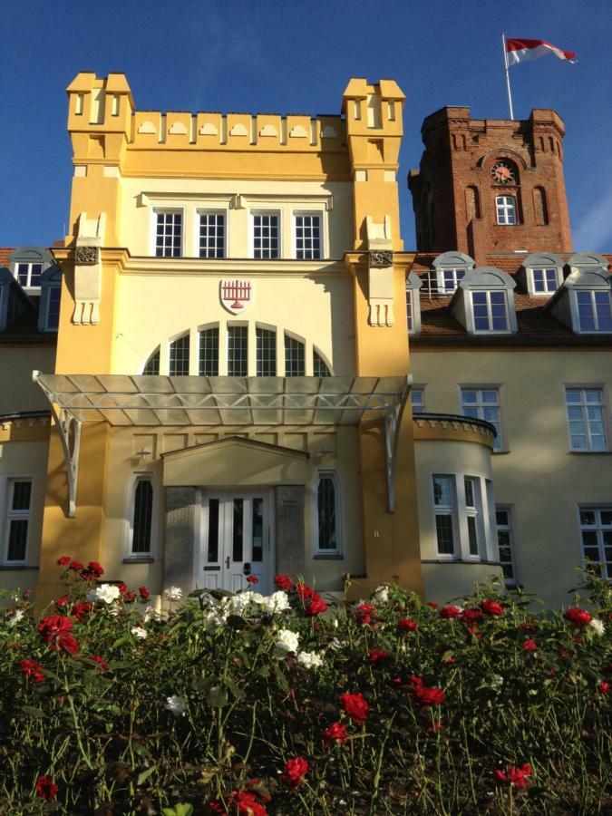Schloss Lelkendorf - Fewo Parkblick Exterior foto